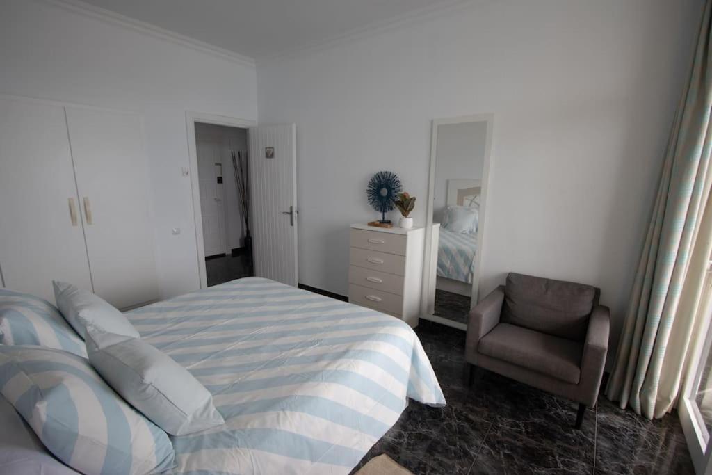 Rent4 Malaga La Torre De La Roca Lejlighed
