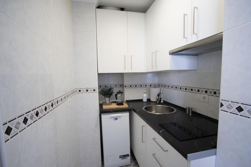 Rent4 Malaga La Torre De La Roca Lejlighed Torremolinos