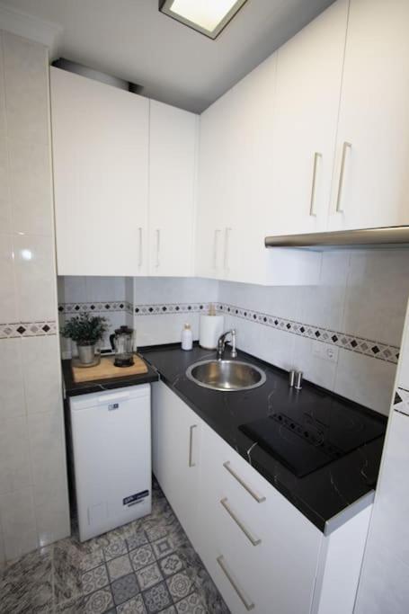Rent4 Malaga La Torre De La Roca Lejlighed